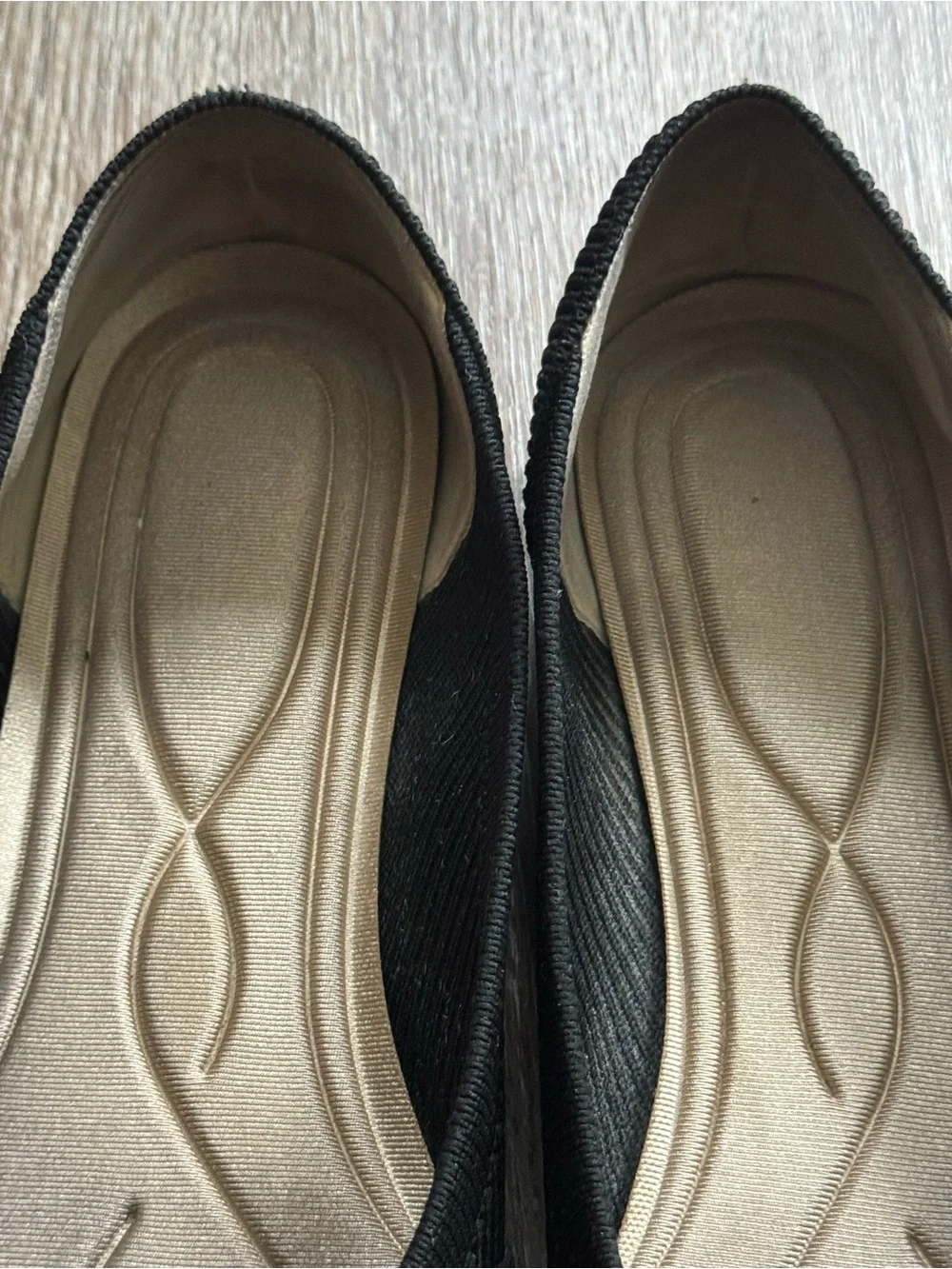 Knit Pointed Ballet Flats with Knot Accent 🩰